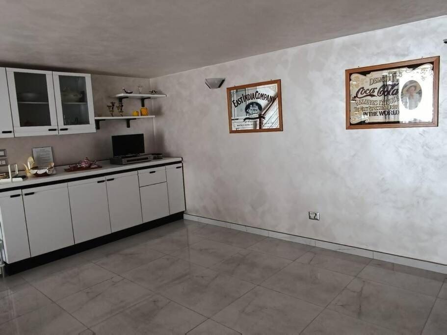 Casa Vacanza Raggio Di Sole ジョヴィナッツォ エクステリア 写真